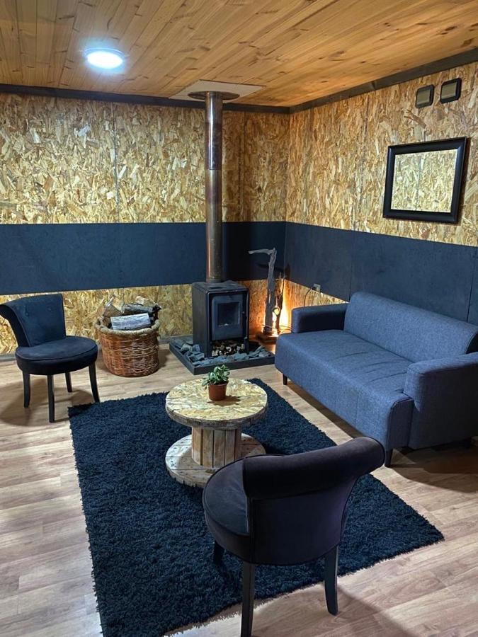 Hostel Basecamp Cerro Castilloビージャ・セロ・カスティージョ エクステリア 写真