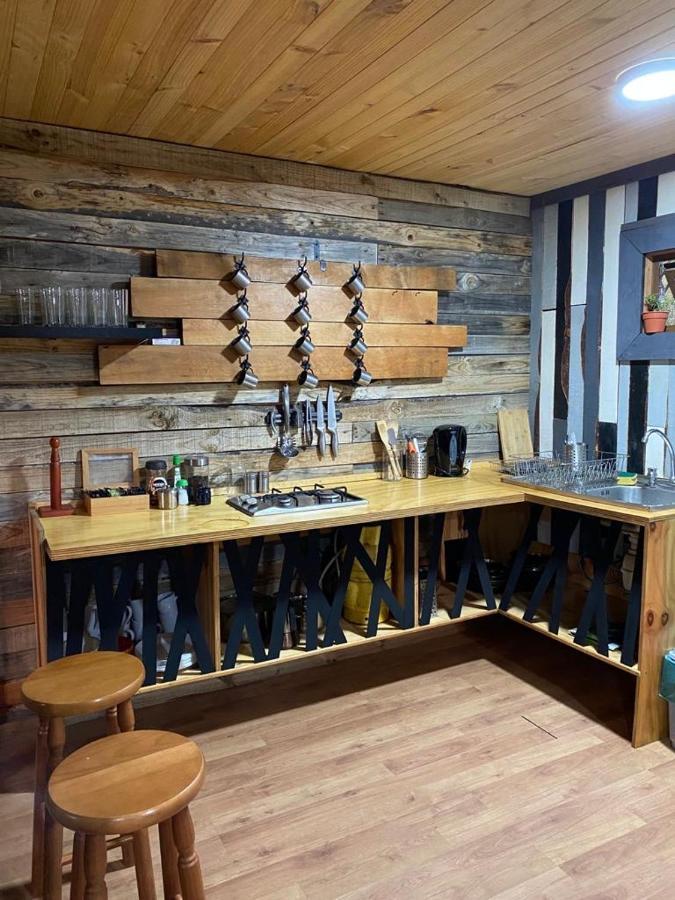 Hostel Basecamp Cerro Castilloビージャ・セロ・カスティージョ エクステリア 写真
