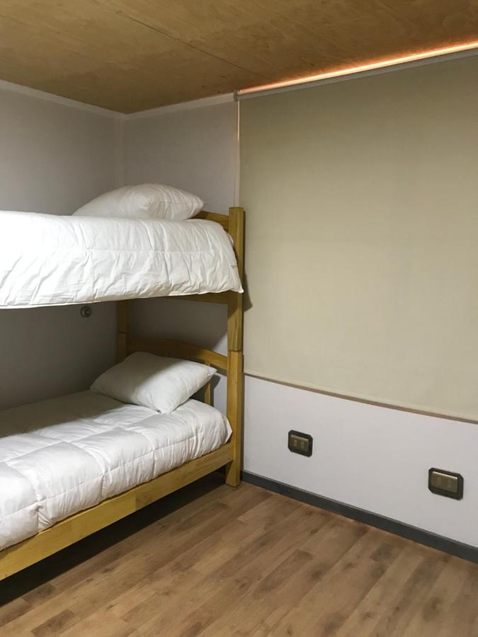 Hostel Basecamp Cerro Castilloビージャ・セロ・カスティージョ エクステリア 写真